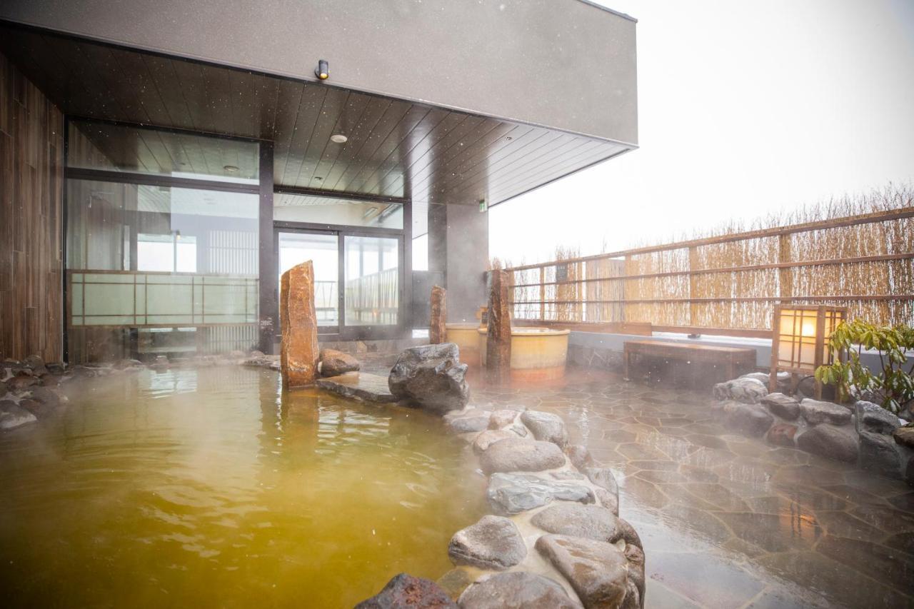 La Vista Furano Hills Natural Hot Spring Extérieur photo